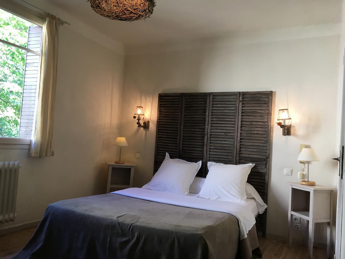 Гостевой дом La Mirabelle-Casteil Country House Экстерьер фото